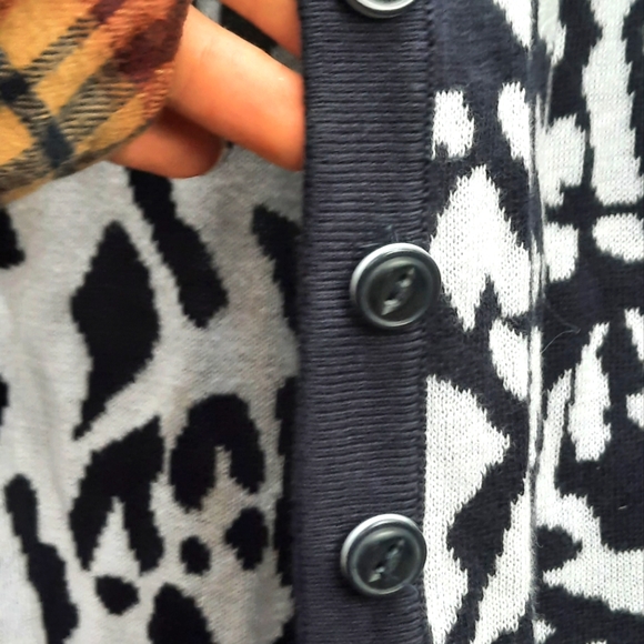 Christopher & Banks Cardigan - Picture 3 of 7